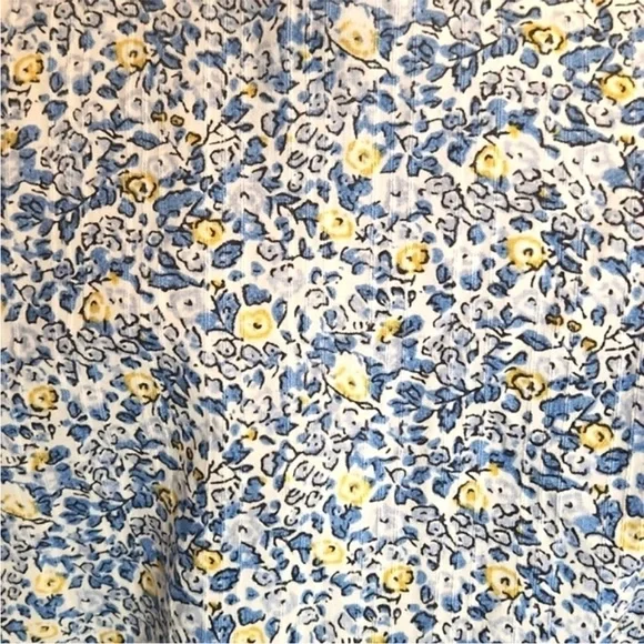 Universal Thread Blue Floral Ruffle Blouse - Picture 6 of 7